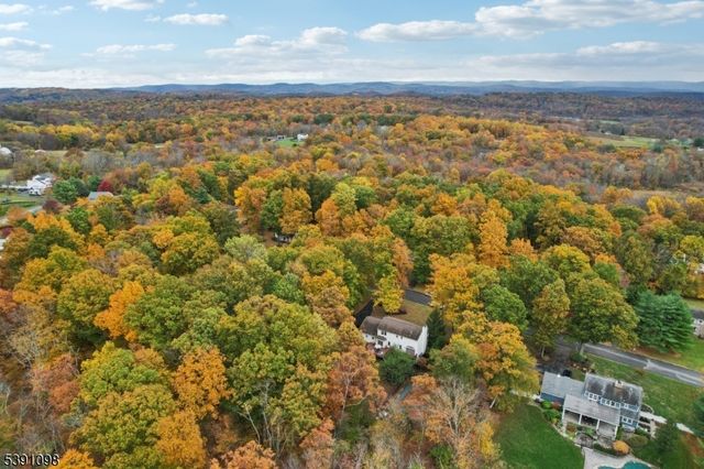 20 Northfield Dr, Wantage Twp., NJ 07461