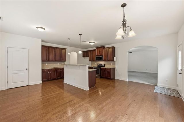 5617 Dendy Trace, Fairburn, GA 30213