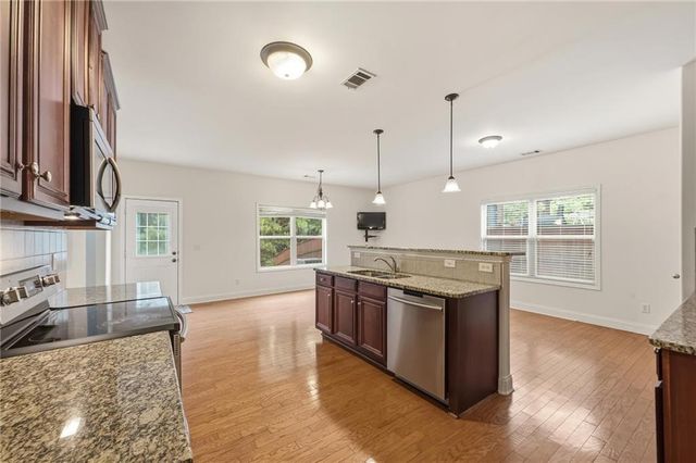 5617 Dendy Trace, Fairburn, GA 30213