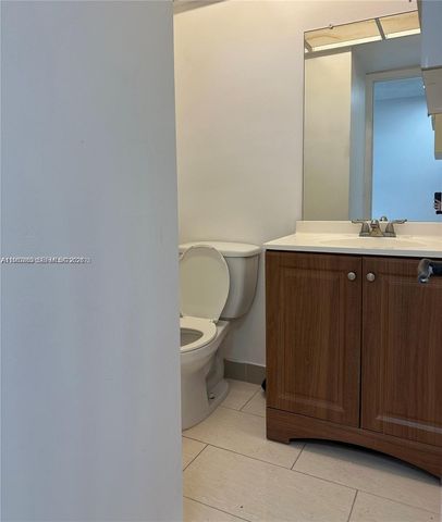 200 Ashbury Rd 209, Hollywood, FL 33024