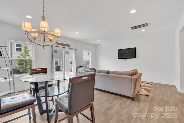 12110 Chesapeake Mallard Drive, Charlotte, NC 28262