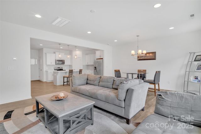 12110 Chesapeake Mallard Drive, Charlotte, NC 28262