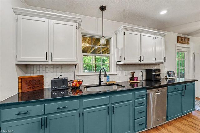 318 Daniel Paul Drive, Archdale, NC 27263