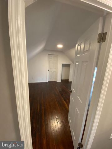 12 PAGE AVE, Barrington, NJ 08007