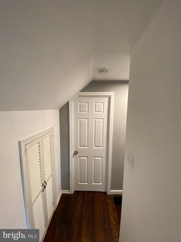 12 PAGE AVE, Barrington, NJ 08007