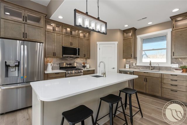 10 Maple Drive, Park City, MT 59063