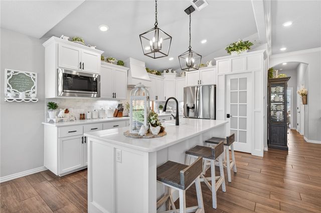 2809 Leonards Way, Van Buren, AR 72956