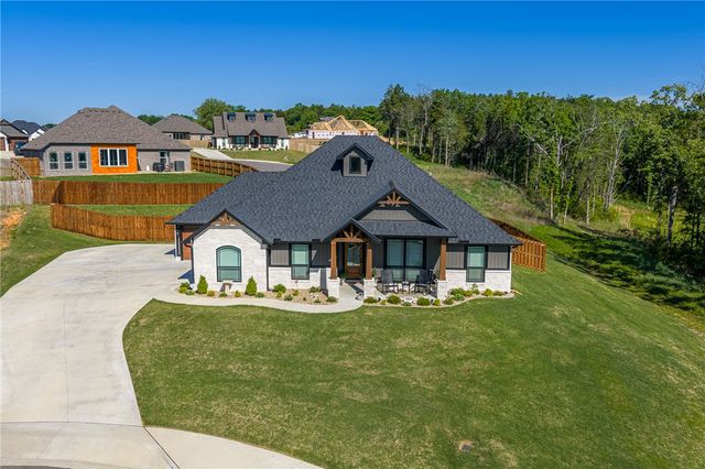 2809 Leonards Way, Van Buren, AR 72956