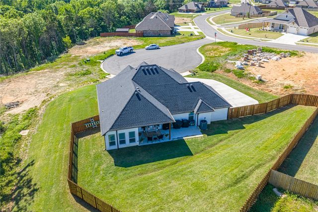 2809 Leonards Way, Van Buren, AR 72956