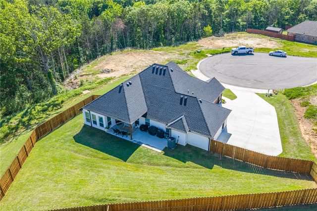 2809 Leonards Way, Van Buren, AR 72956
