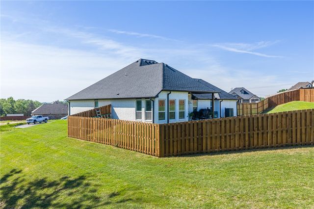 2809 Leonards Way, Van Buren, AR 72956