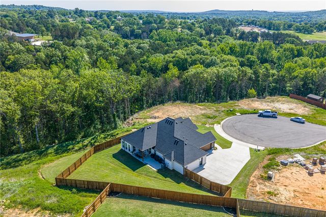 2809 Leonards Way, Van Buren, AR 72956