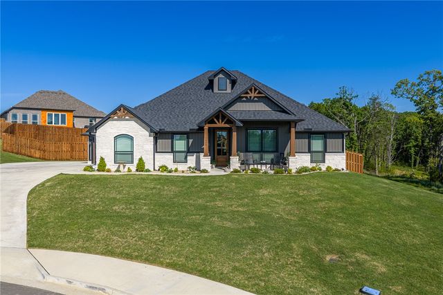2809 Leonards Way, Van Buren, AR 72956