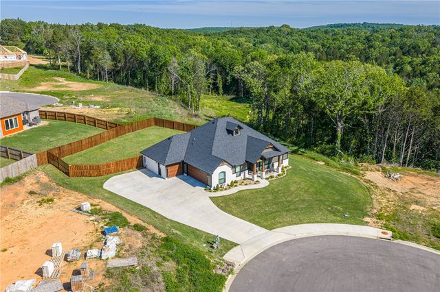 2809 Leonards Way, Van Buren, AR 72956
