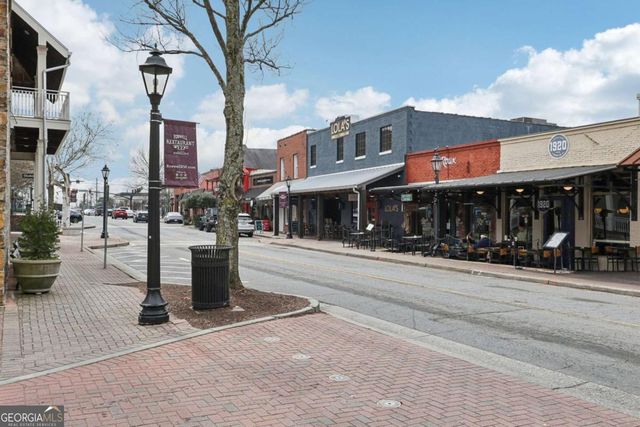 7790 Georgetown Chase, Roswell, GA 30075