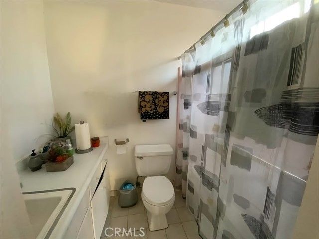 5665 Franklin Avenue, Los Angeles, CA 90028