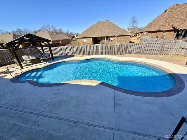 526 Overton Drive, Prattville, AL 36066