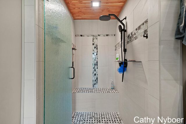 9188 W V Avenue, Prairie Ronde Twp, MI 49087