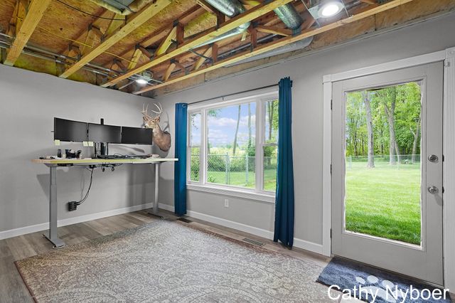 9188 W V Avenue, Prairie Ronde Twp, MI 49087