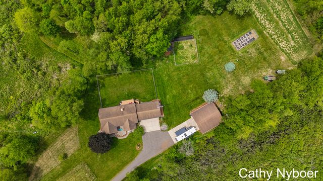 9188 W V Avenue, Prairie Ronde Twp, MI 49087