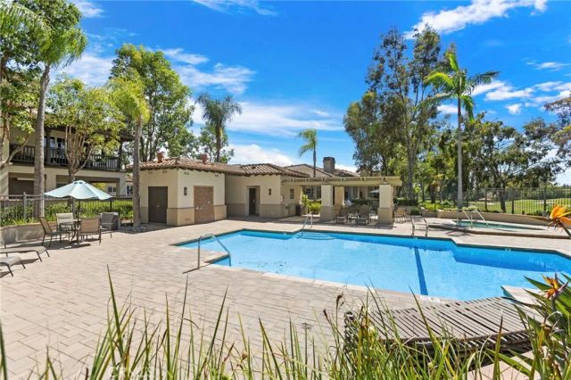 34 Via Solaz, Rancho Santa Margarita, CA 92688