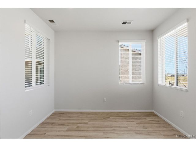 24380 E 42nd Ave, Aurora, CO 80019