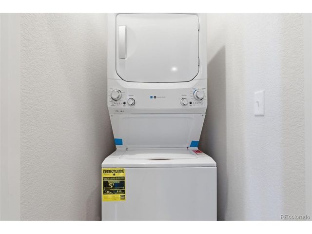 24380 E 42nd Ave, Aurora, CO 80019