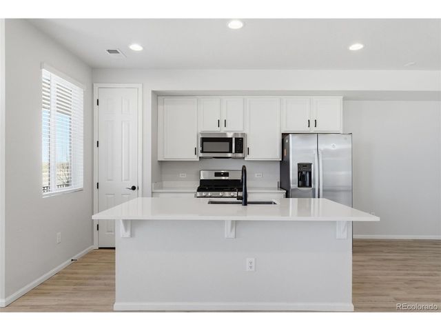 24380 E 42nd Ave, Aurora, CO 80019
