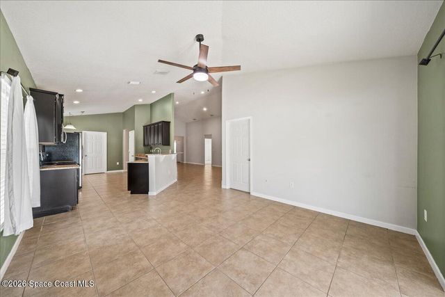 2198 Snapdragon Drive NW, Palm Bay, FL 32907