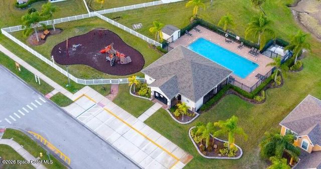 2198 Snapdragon Drive NW, Palm Bay, FL 32907