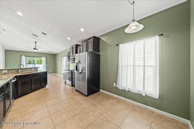 2198 Snapdragon Drive NW, Palm Bay, FL 32907