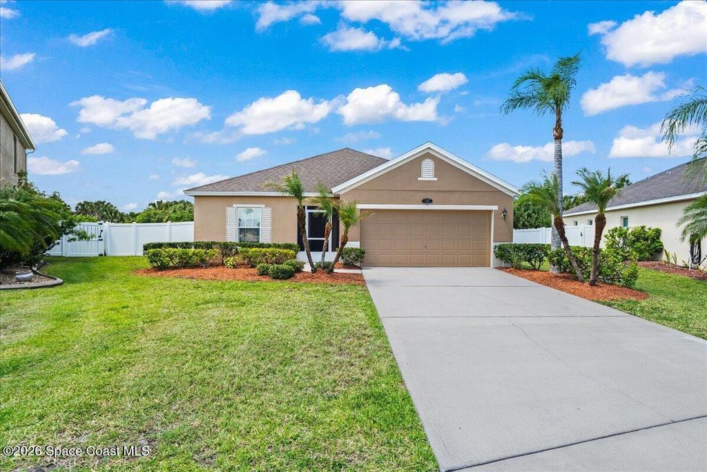 2198 Snapdragon Drive NW, Palm Bay, FL 32907