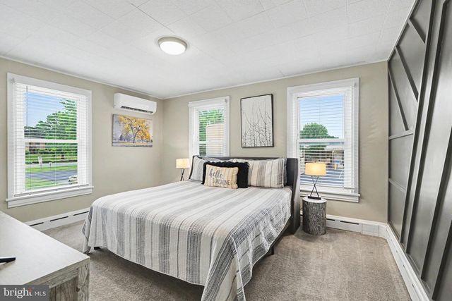 47 MILLARD RD, Hershey, PA 17033