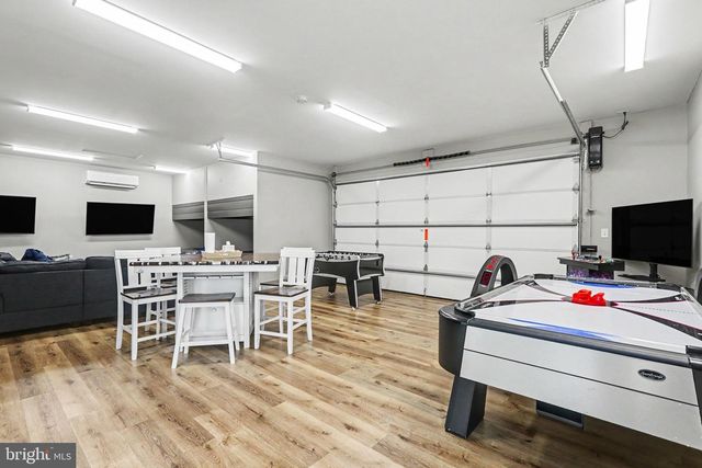 47 MILLARD RD, Hershey, PA 17033