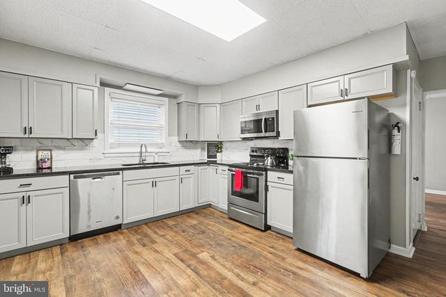 47 MILLARD RD, Hershey, PA 17033