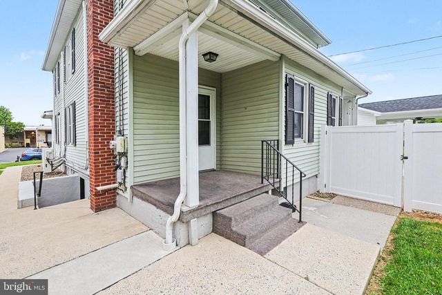 47 MILLARD RD, Hershey, PA 17033