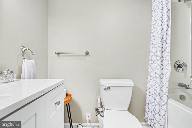 47 MILLARD RD, Hershey, PA 17033