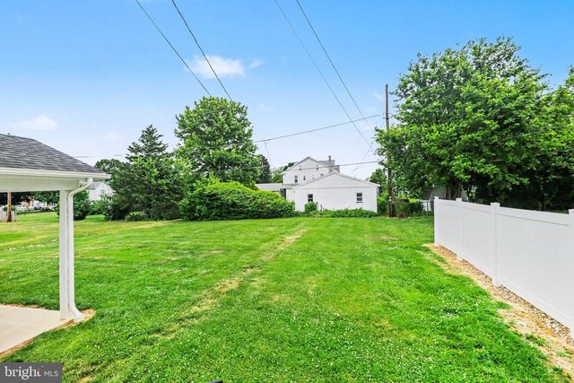 47 MILLARD RD, Hershey, PA 17033
