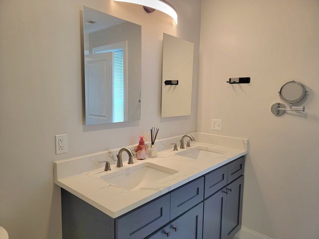 50 Desmoines Road H1, Quincy, MA 02169