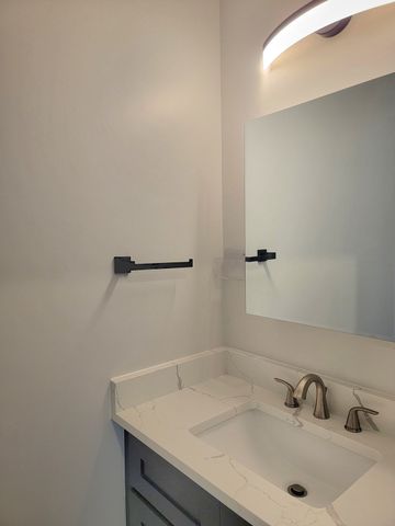 50 Desmoines Road H1, Quincy, MA 02169