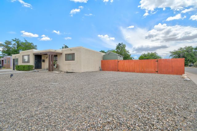 3802 Veranda Road NE, Albuquerque, NM 87110