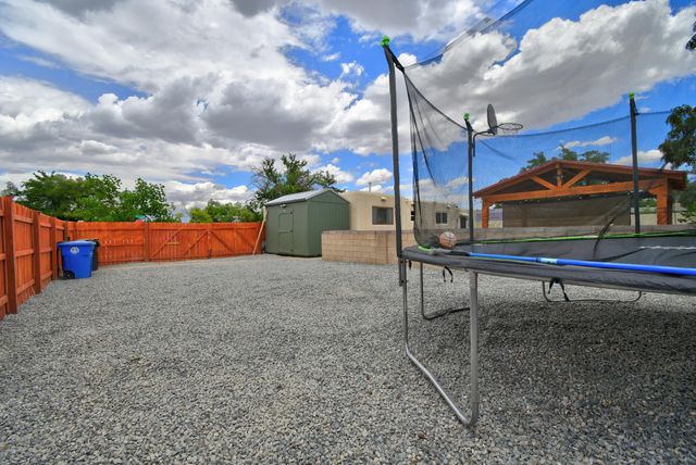 3802 Veranda Road NE, Albuquerque, NM 87110