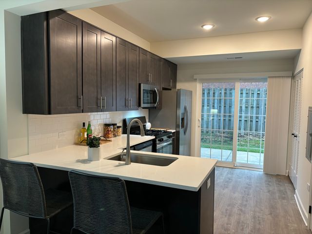 1432 Naperville Wheaton Road 100, Naperville, IL 60540