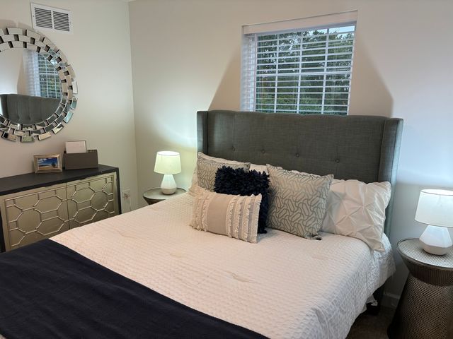 1432 Naperville Wheaton Road 100, Naperville, IL 60540