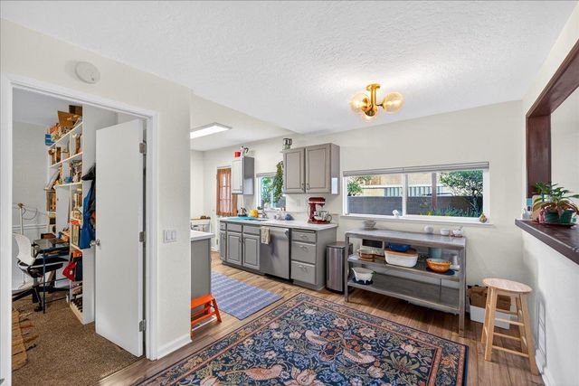 115 Catalpa Street, Santa Cruz, CA 95062