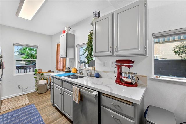 115 Catalpa Street, Santa Cruz, CA 95062