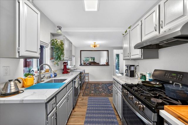 115 Catalpa Street, Santa Cruz, CA 95062