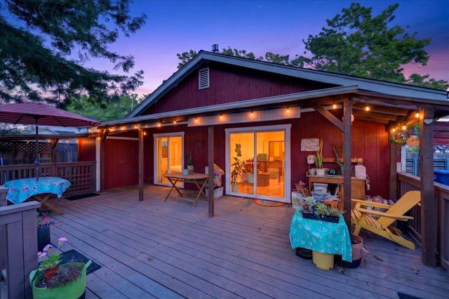 115 Catalpa Street, Santa Cruz, CA 95062