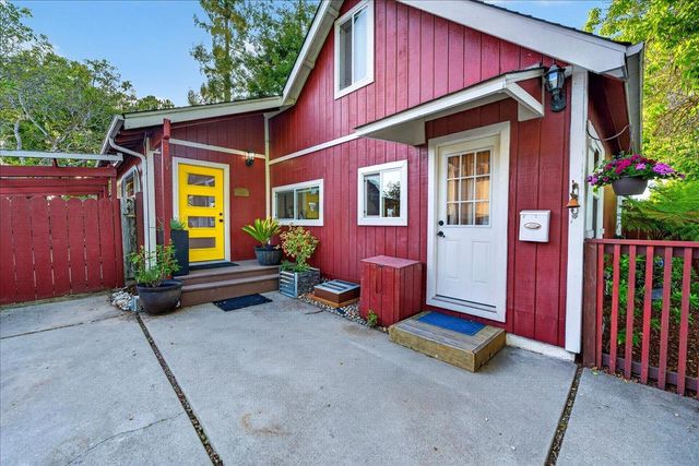 115 Catalpa Street, Santa Cruz, CA 95062