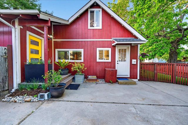 115 Catalpa Street, Santa Cruz, CA 95062